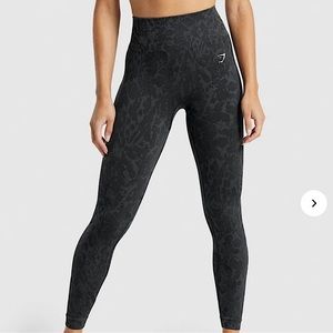 GYM SHARK ANIMAL ADAPT SEAMLESS LEGGING